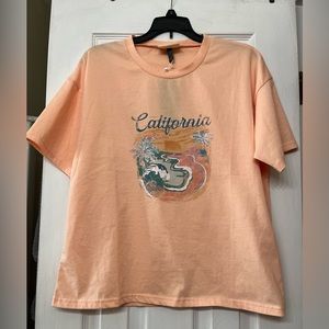 Women’s Small Peach California T-Shirt